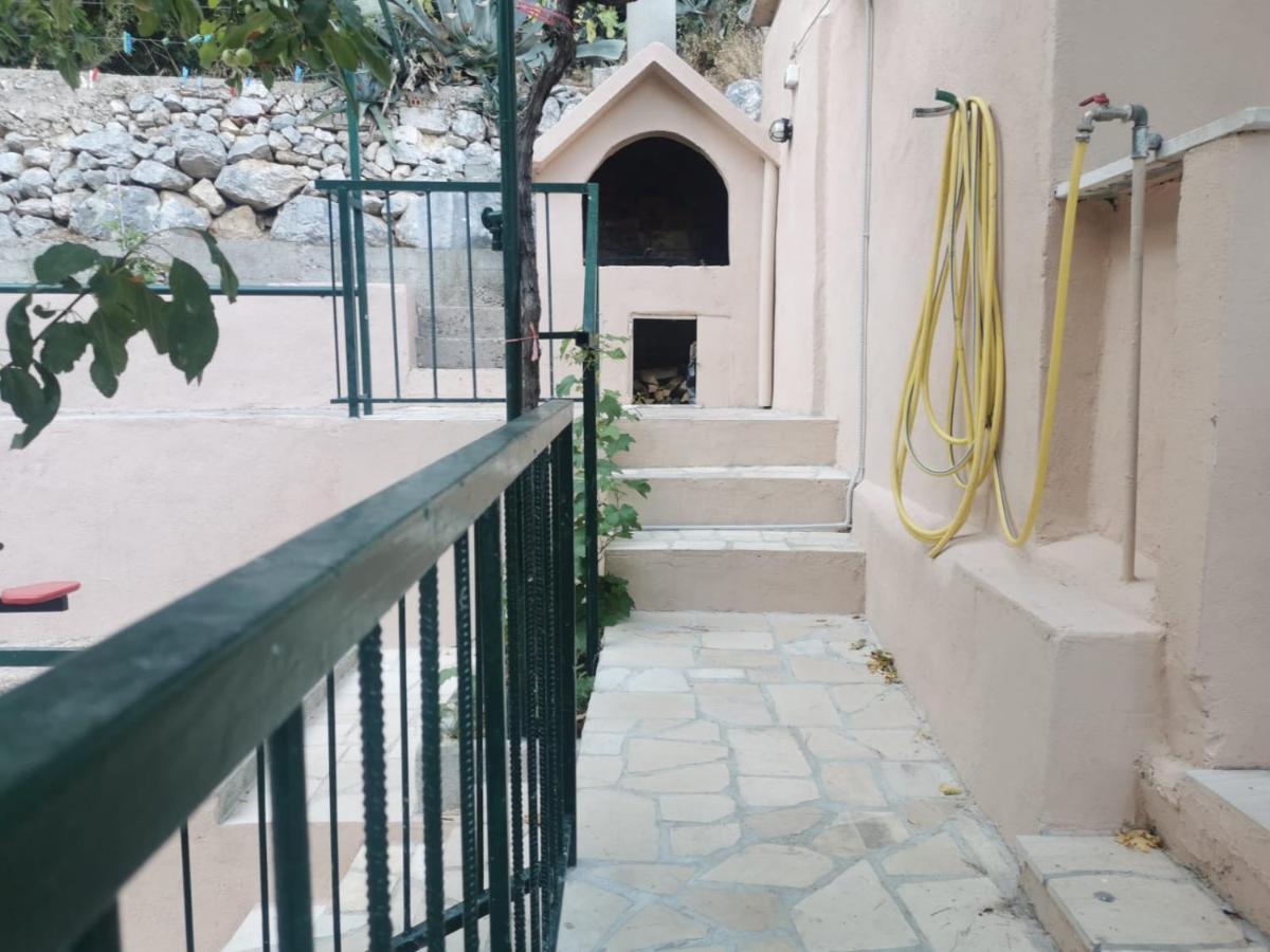 Big And Spacious Apartment In The Heart Of Omiš Exteriör bild