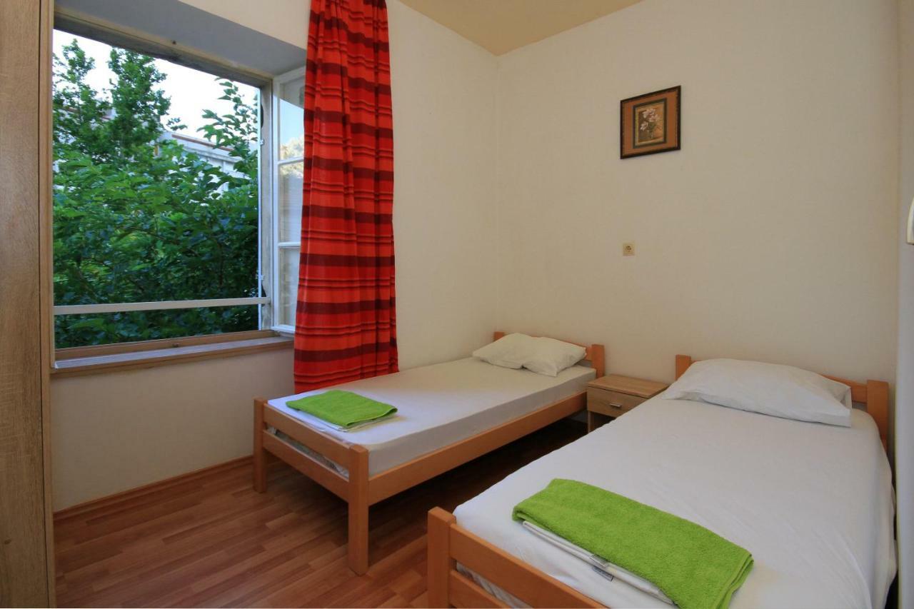 Big And Spacious Apartment In The Heart Of Omiš Exteriör bild
