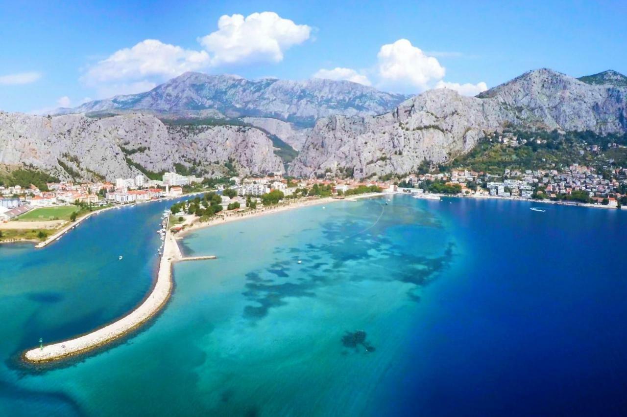 Big And Spacious Apartment In The Heart Of Omiš Exteriör bild